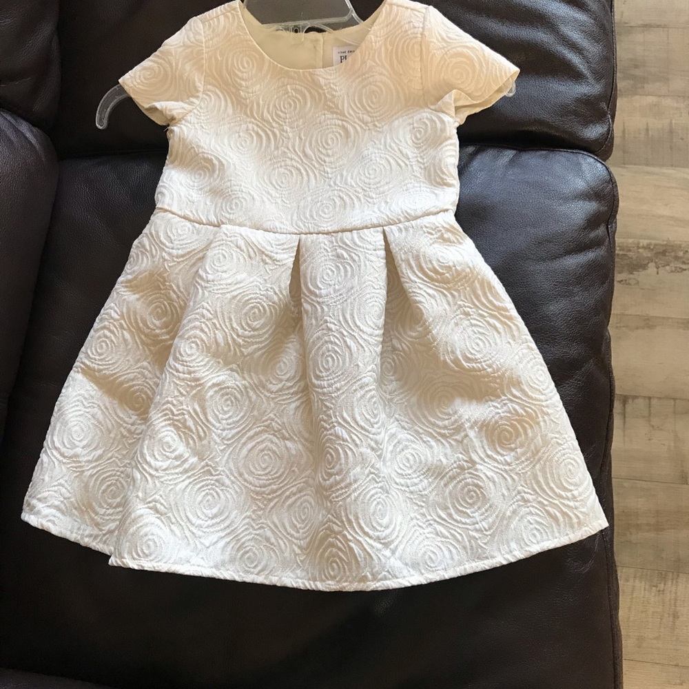 Bundle Dresses 4T!